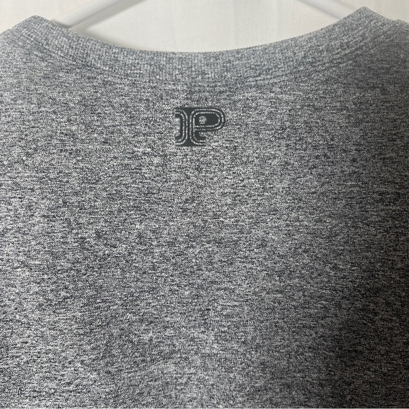 NWT- New Victoria’s Secret PINK Crop Workout Gym Active Long Sleeve Top Size M - Picture 7 of 7